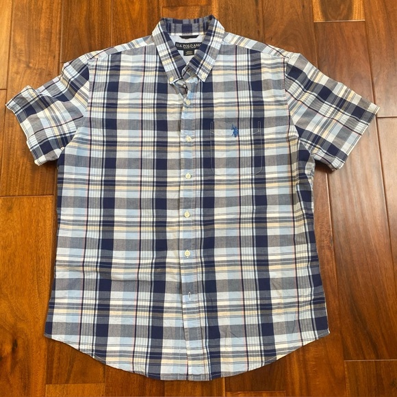 U.S. Polo Assn. Men’s Shirt Size L Blue Pink White Plaid Short Sleeves Button Up - Picture 1 of 7